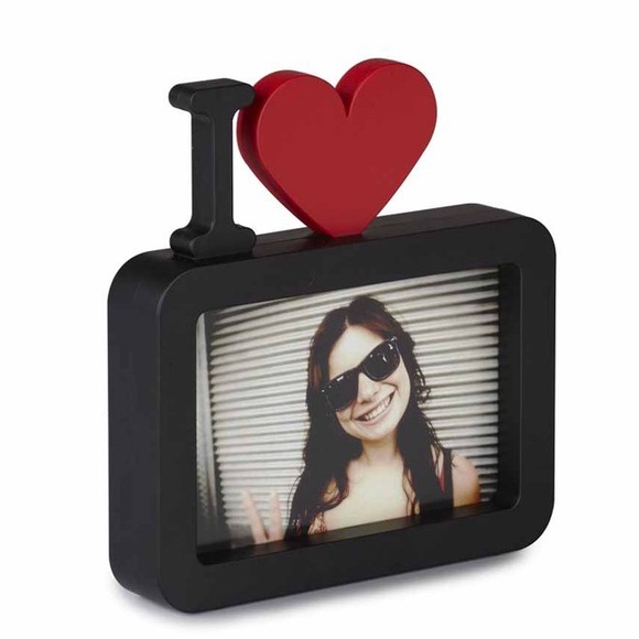 Umbra I Heart Picture Frame 4 x 6 - Picture 1 of 5
